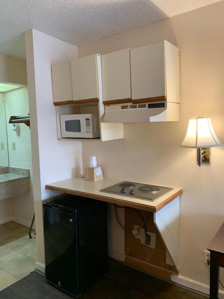 אוגוסטה Zainee Inc Budgetel Inn And Suites מראה חיצוני תמונה