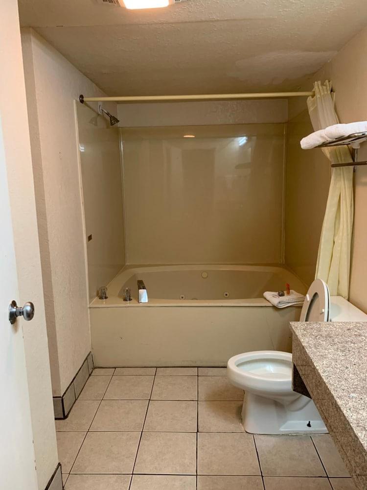 אוגוסטה Zainee Inc Budgetel Inn And Suites מראה חיצוני תמונה