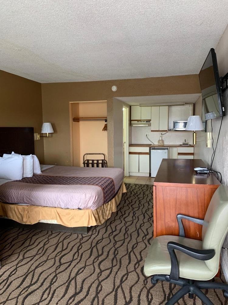 אוגוסטה Zainee Inc Budgetel Inn And Suites מראה חיצוני תמונה